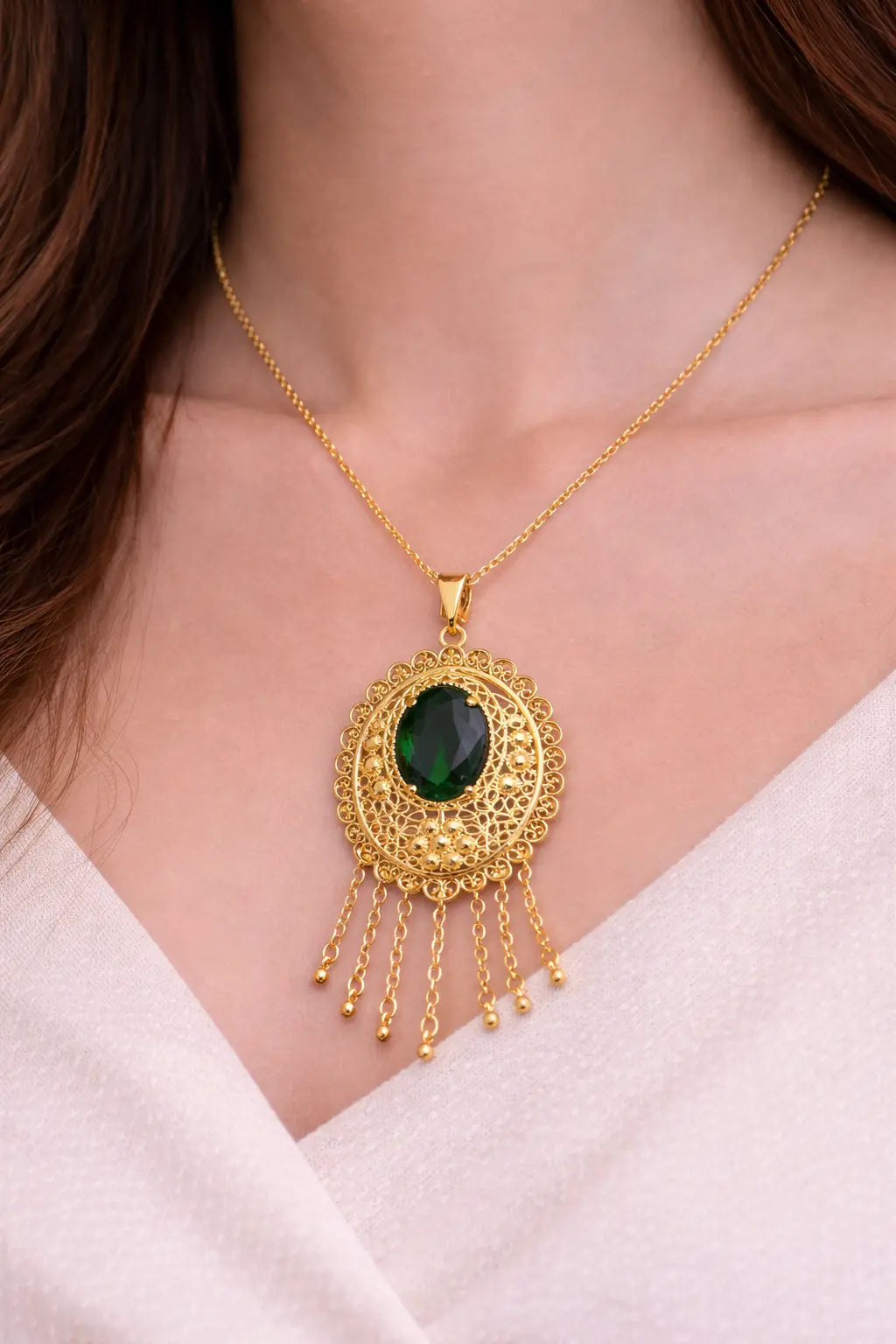 Mehrify Green Stone Filigree Pendant Necklace – Gold-Tone Traditional Jewelry for Women